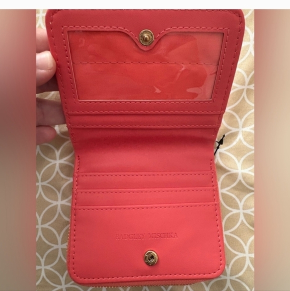 Badgley Mischka Coral Quilted Women's Coin Purse 4.5" x 4" Wallet - Picture 4 of 5